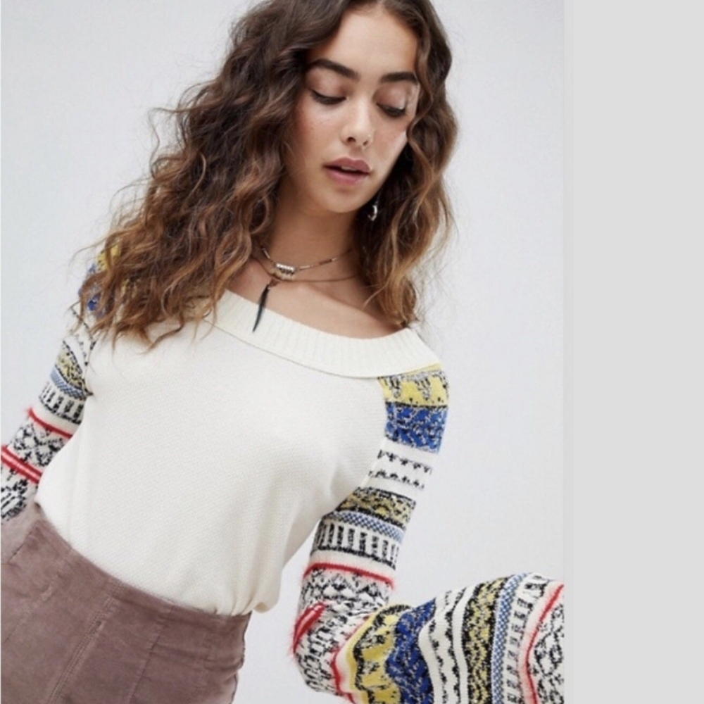 Free People Multicolor Patterned Women's Thermal Sweater with Wide Sleeve Ends.